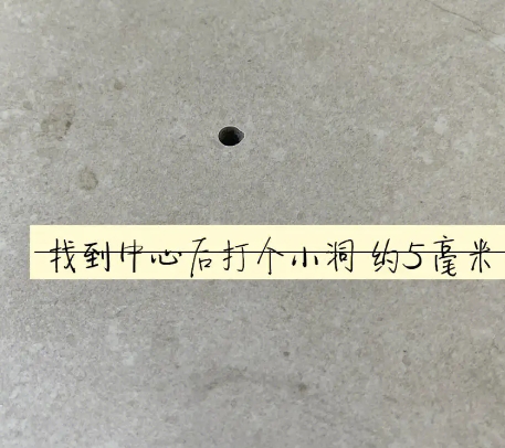 嘉定瓷砖空鼓维修公司专业解答在瓷砖铺贴过程中，如果砂料搅拌不均匀，将会带来以下问题